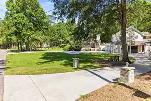 194 Pecan Dr, Summerville, SC 29483 - Photo 4