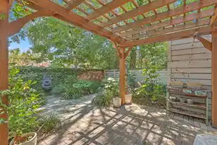 20 Tracy Street N, Charleston, SC 29403 - Photo 10