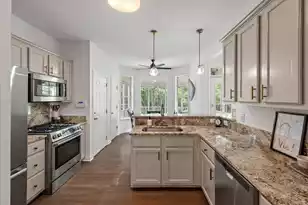 3521 Higgins Dr E, Mount Pleasant, SC 29466 - Photo 16