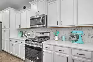 1054 Magnolia Warbler Wy, Ravenel, SC 29470 - Photo 10