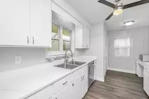 1116 Astor Dr, Mount Pleasant, SC 29464 - Photo 14