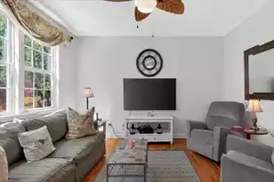 1428 Bloomingdale Ln, Mount Pleasant, SC 29466 - Photo 8