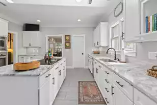 537 Rice Planters Ln E, Mount Pleasant, SC 29464 - Photo 8