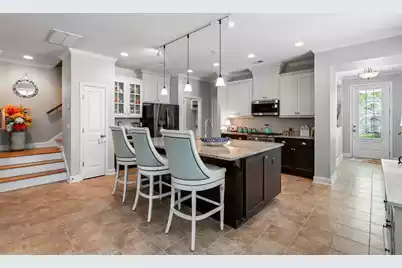 2049 Kings Gate Lane, Mount Pleasant, SC 29466 - Photo 6
