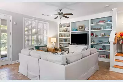 2049 Kings Gate Lane, Mount Pleasant, SC 29466 - Photo 8
