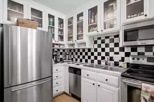 301 Broad St, Charleston, SC 29401 - Photo 10