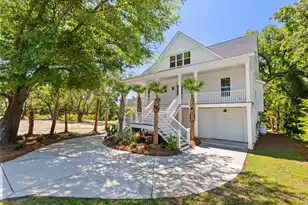 19 Broadway St, Mount Pleasant, SC 29464 - Photo 1