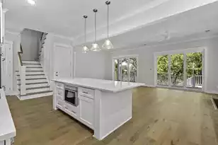 19 Broadway St, Mount Pleasant, SC 29464 - Photo 6