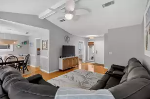 1605 Cullowhee Cir, Mount Pleasant, SC 29464 - Photo 4
