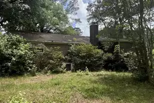 2428 Spring Garden St, Charleston, SC 29414 - Photo 2