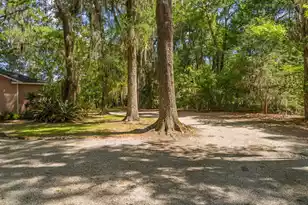 8362 Chisolm Plantation Rd, Edisto Island, SC 29438 - Photo 32