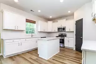1006 Mossy Rock Dr, Summerville, SC 29485 - Photo 2