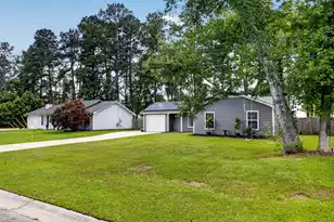 450 Longleaf Dr, Summerville, SC 29483 - Photo 2