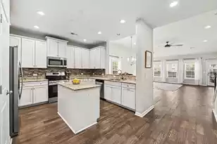 211 Pavilion St, Summerville, SC 29483 - Photo 10