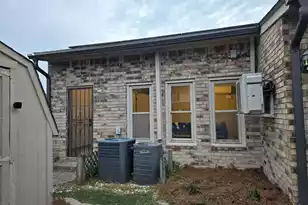 5557 Evelyn Dr, North Charleston, SC 29418 - Photo 2