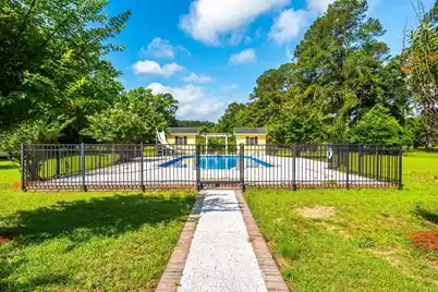 905 Raysor Street W, Saint George, SC 29477 - Photo 64