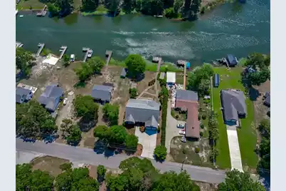 1136 Lemon Avenue, Manning, SC 29102 - Photo 2