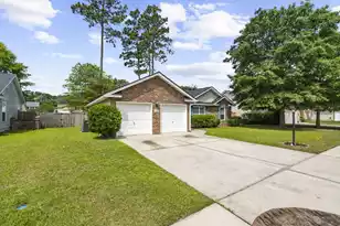 1311 Lantern Rd, Summerville, SC 29486 - Photo 2