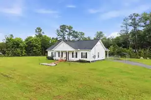 164 Miracle Dr, Eutawville, SC 29048 - Photo 2