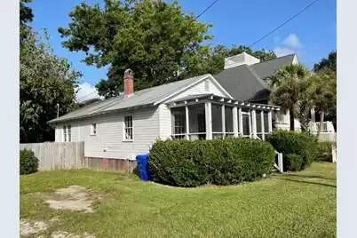 409 Station 22 1/2 Street, Sullivans Island, SC 29482 - Photo 2