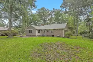 203 Shaftesbury Ln, Summerville, SC 29485 - Photo 38