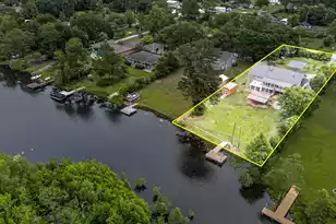 201 Lake Moultrie Dr, Bonneau, SC 29431 - Photo 2