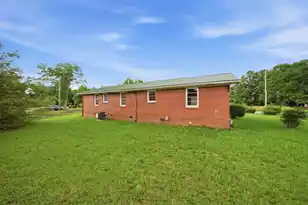 1828 Dellwood Dr, Orangeburg, SC 29115 - Photo 24