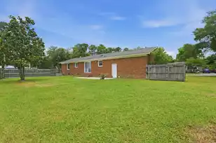 102 Washington Dr, Ladson, SC 29456 - Photo 2