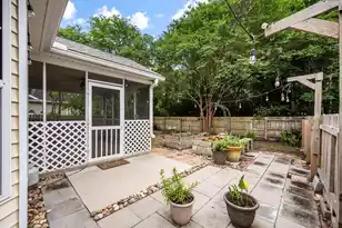 541 Saville Row, Charleston, SC 29414 - Photo 32