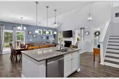 2572 Kingsfield Street, Mount Pleasant, SC 29466 - Photo 12