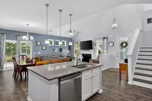 2572 KINGSFIELD ST, Mount Pleasant, SC 29466 - Photo 12