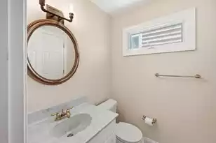 184 Wentworth, Charleston, SC 29401 - Photo 10