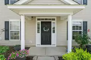 303 Seneca River Dr, Summerville, SC 29485 - Photo 4