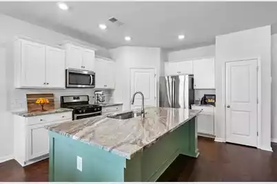 3822 Sawmill Court, Mount Pleasant, SC 29429 - Photo 4