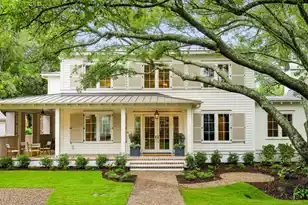 1323 Wayne St, Mount Pleasant, SC 29464 - Photo 2