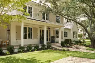 1323 Wayne St, Mount Pleasant, SC 29464 - Photo 2