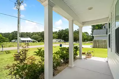689 Butternut Road W, Summerville, SC 29483 - Photo 6