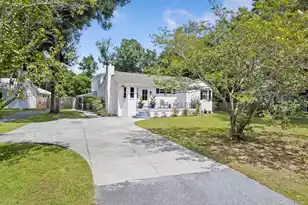 1126 Pleasant Pines Rd, Mount Pleasant, SC 29464 - Photo 2