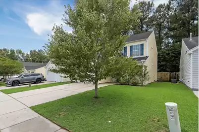 121 Coosawatchie Street, Summerville, SC 29485 - Photo 2
