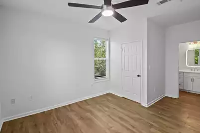 2033 Chatelain Way, Mount Pleasant, SC 29464 - Photo 10