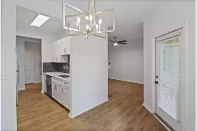2033 Chatelain Way, Mount Pleasant, SC 29464 - Photo 8
