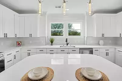 2016 Comstock Avenue, North Charleston, SC 29405 - Photo 8