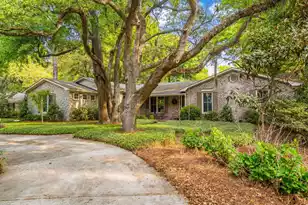 288 Molasses Ln, Mount Pleasant, SC 29464 - Photo 2