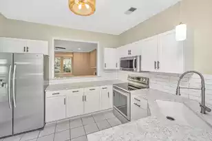 1423 Swamp Fox Ln, Charleston, SC 29412 - Photo 2
