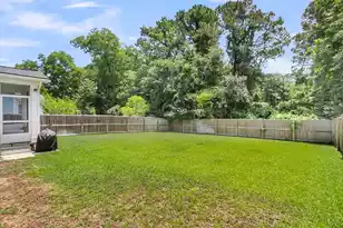 2251 Spring Hope Dr, Mount Pleasant, SC 29466 - Photo 12