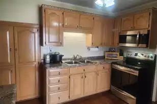 5825 Moore St, Hanahan, SC 29410 - Photo 4