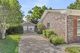 123 Wessex Dr, Goose Creek, SC 29445 - Photo 6