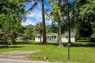 1393 Harristown Rd, Bonneau, SC 29431 - Photo 4