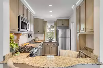 16 Logan Street #B, Charleston, SC 29401 - Photo 4
