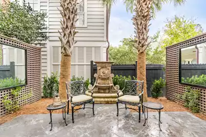 16 Logan Street #B, Charleston, SC 29401 - Photo 2